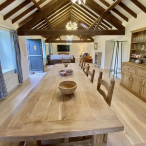 Стіл з амбарного дуба